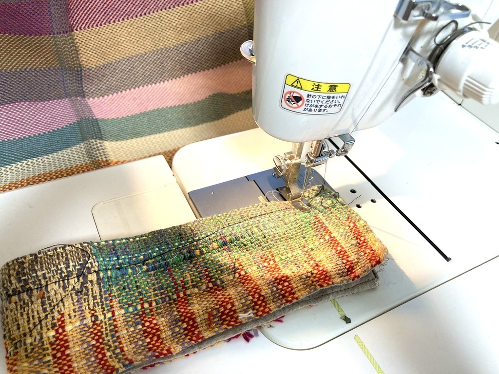 さをり織りのハギレ布で手さげ袋を作る体験