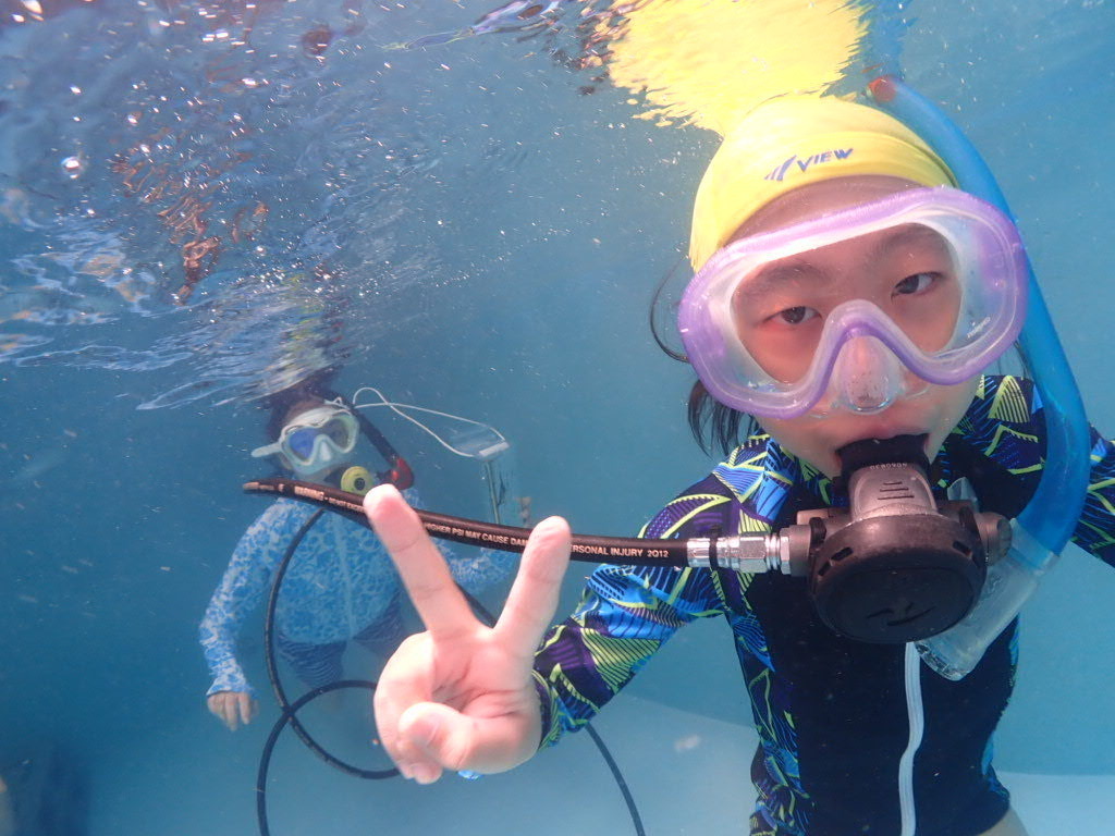 室内温水ダイビングプールで初めてでも安心スノーケリング教室